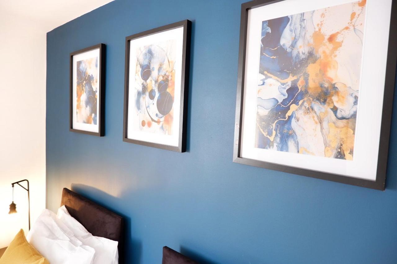Comfortable And Cozy 4-Bedroom House Near The Hospital CBG エクステリア 写真